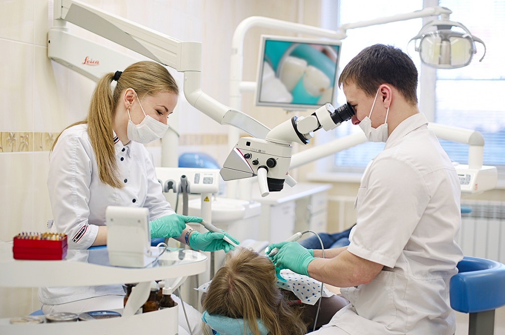 лечение зуба под микроскопом цена в томске